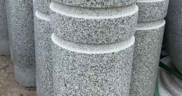 威海 芝麻白花岗岩挡车柱、隔离柱多少钱