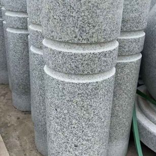 威海 芝麻白花岗岩挡车柱、隔离柱多少钱