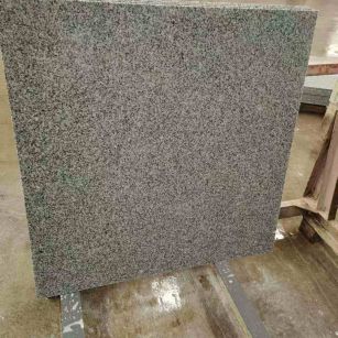 威海 芝麻白光面900*900，高地铁标准