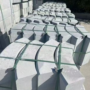 威海 芝麻灰弧形路沿石