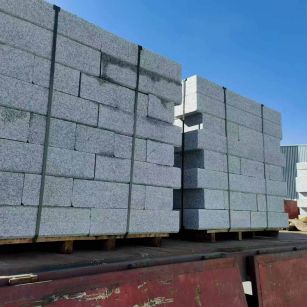 威海 路沿石装车出货