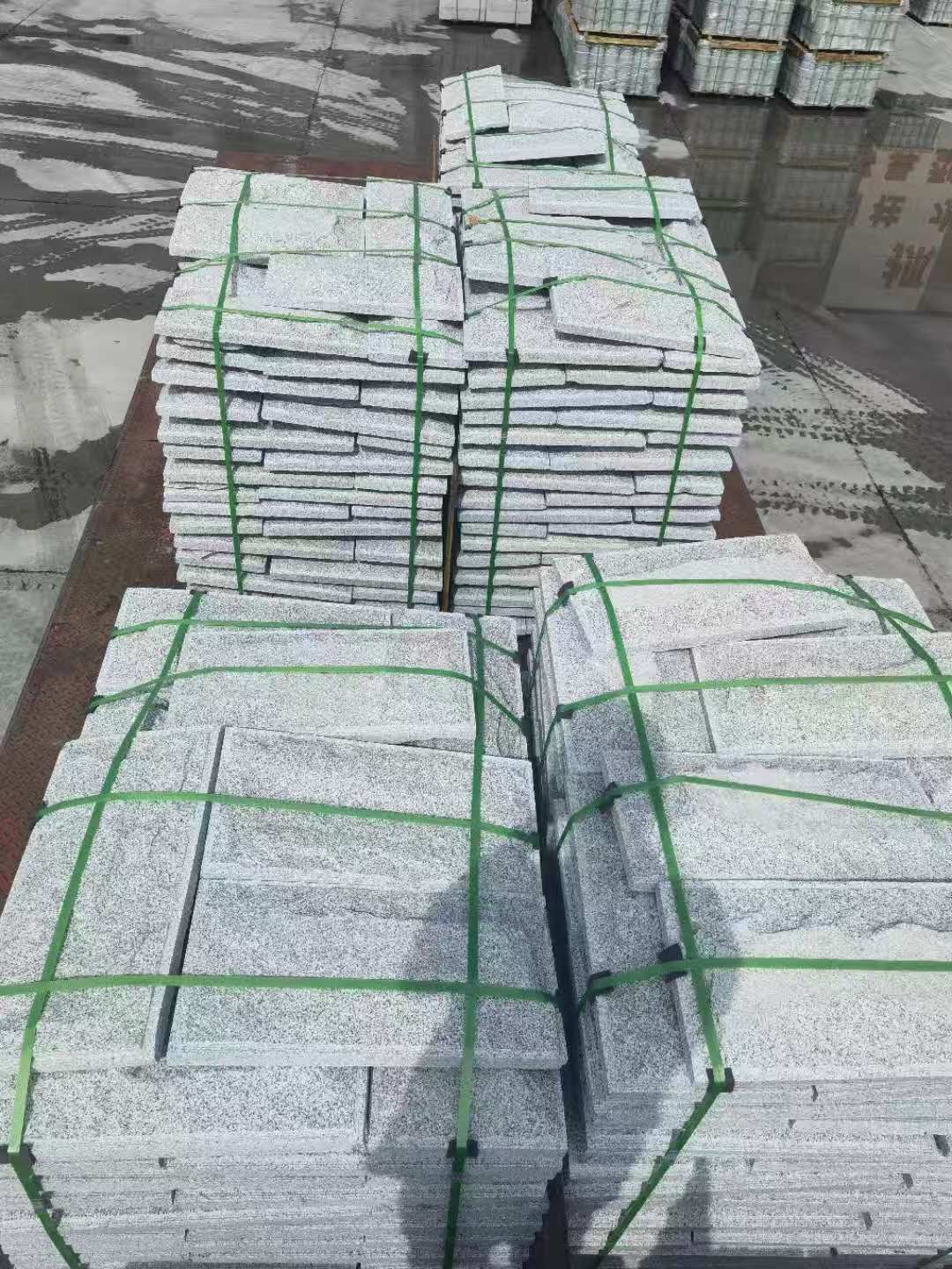 威海 芝麻白蘑菇石装车出货