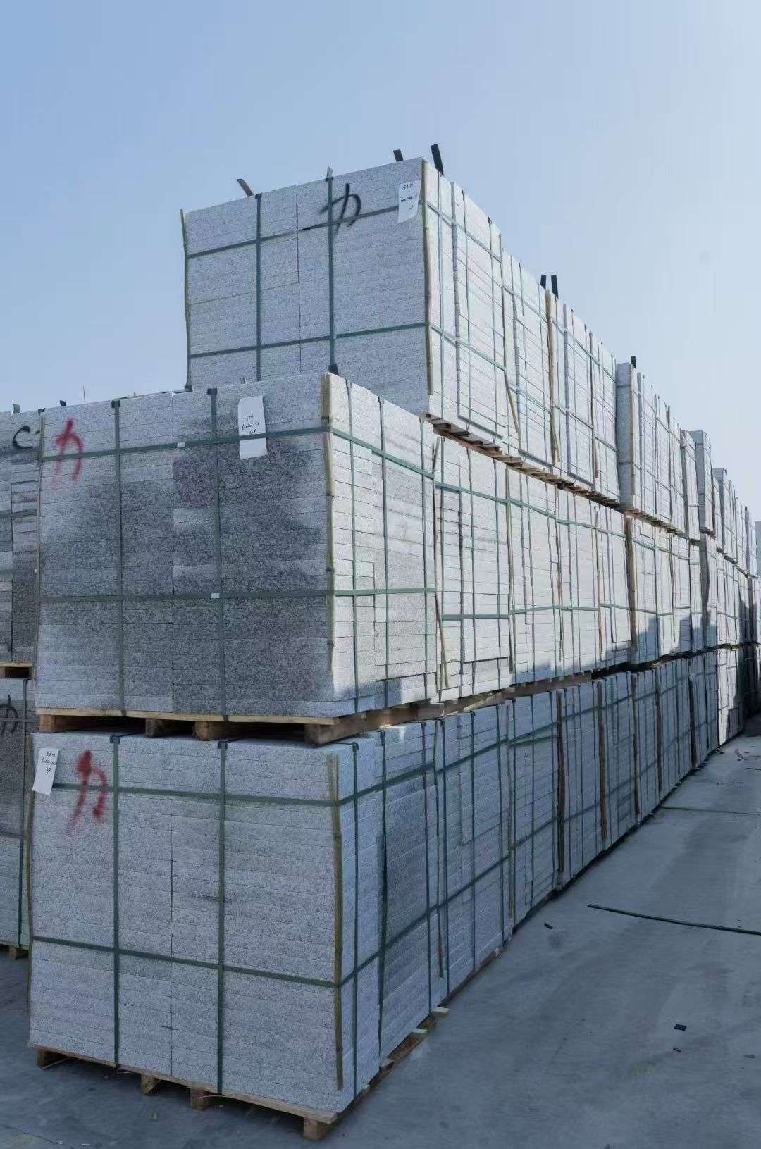 威海 芙蓉白、大花白、小白花荔枝面成品地铺石