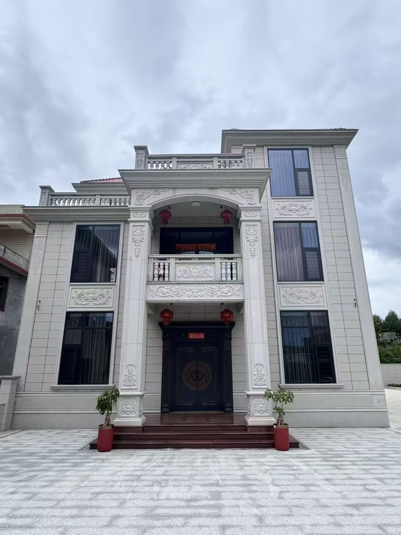 威海 芝麻白石材别墅干挂案例展示