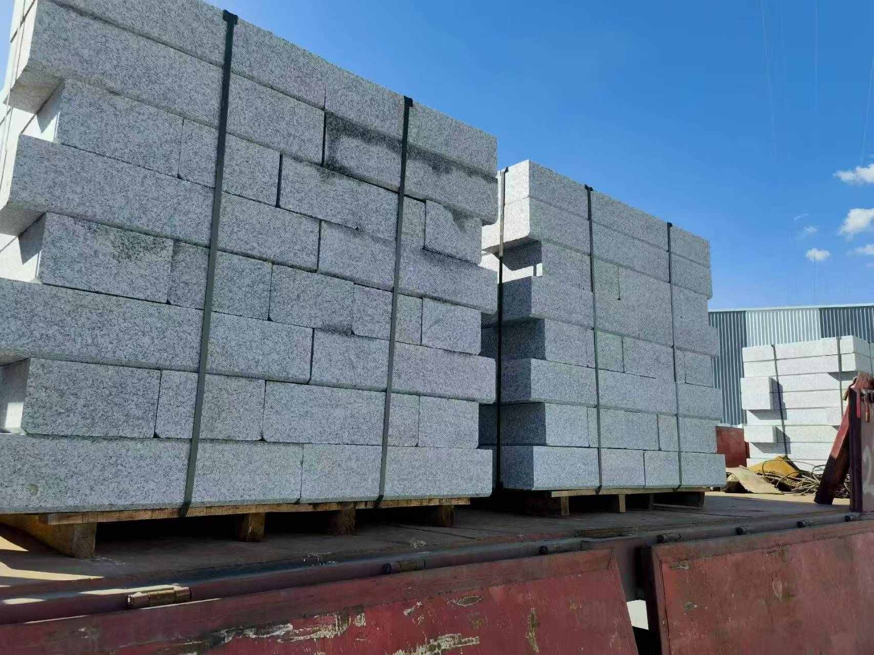 威海 路沿石装车出货