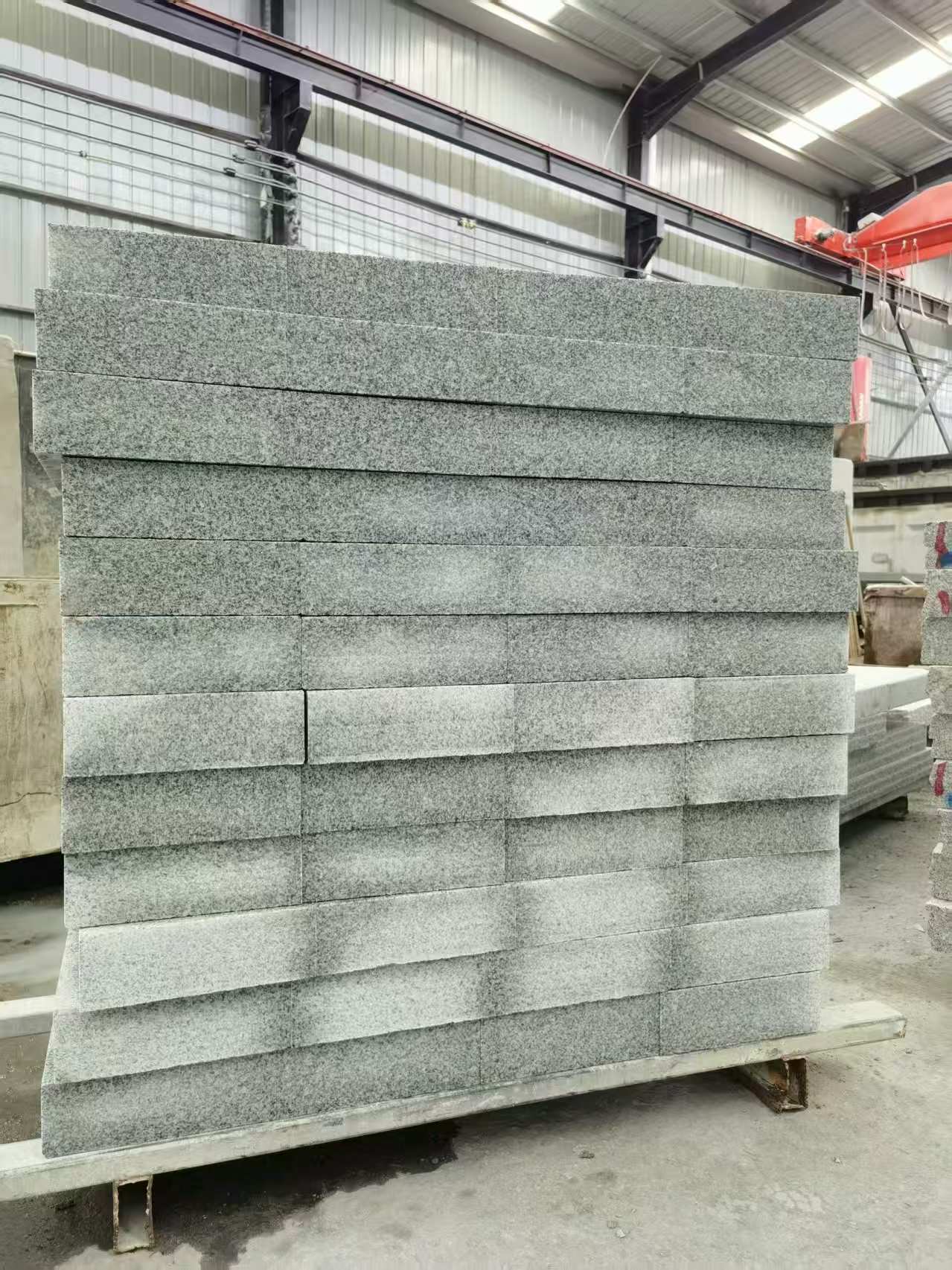 威海 芝麻白10公分300*600广场地铺，A料定制，尺寸标准，厚薄均匀