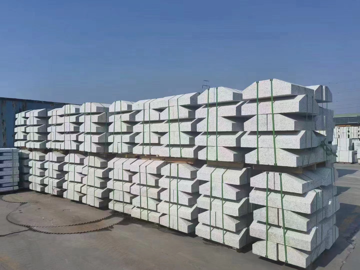 威海芝麻白花岗岩光面牙石知多少